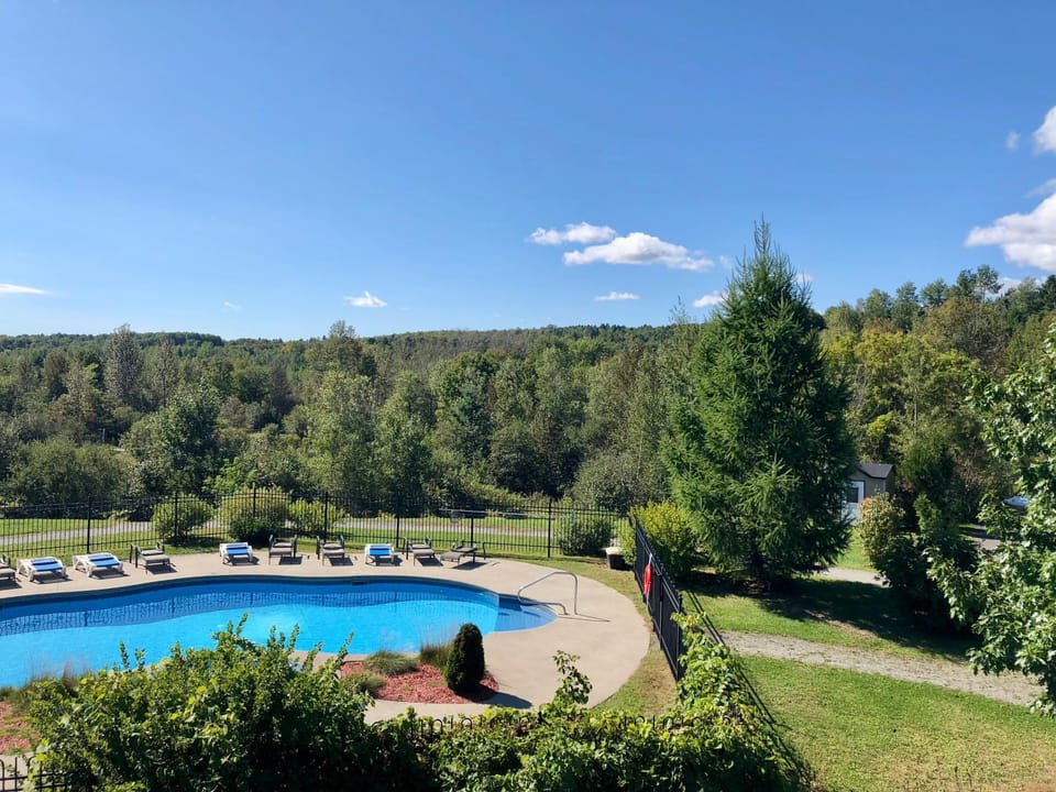 Mountain view, Swimming pool