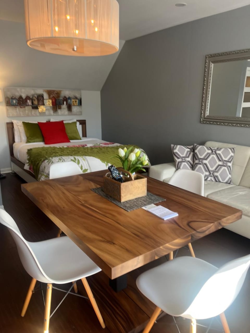 Kitchen or kitchenette, Photo of the whole room, Seating area