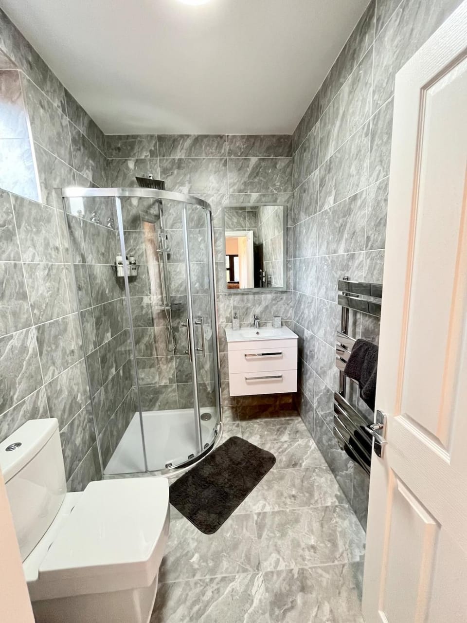 luxury apartment in East London Apartment in London