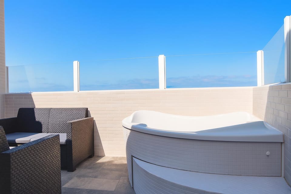 Hot Tub, Balcony/Terrace