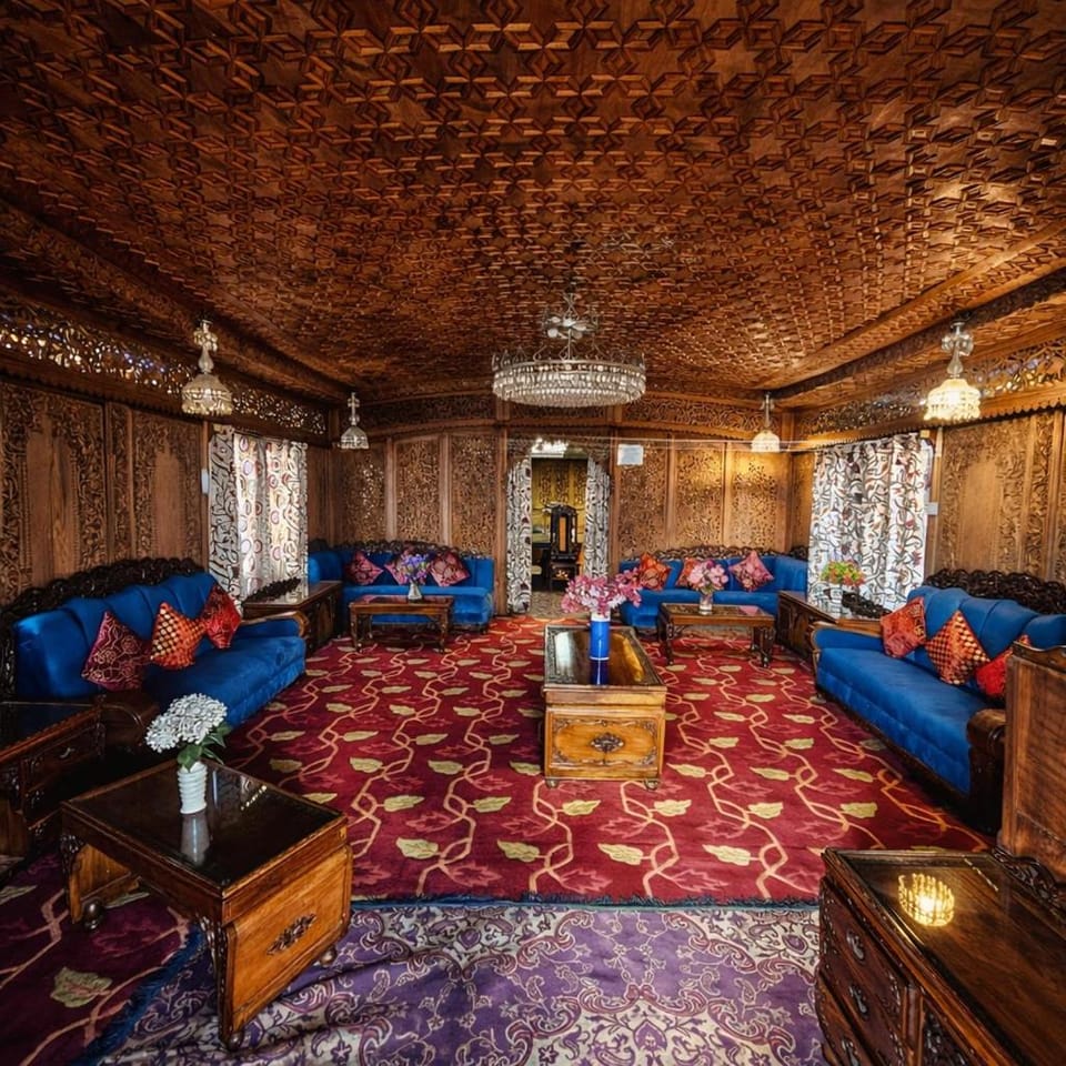 Heritage Amina Group Of Houseboats Hotel in India