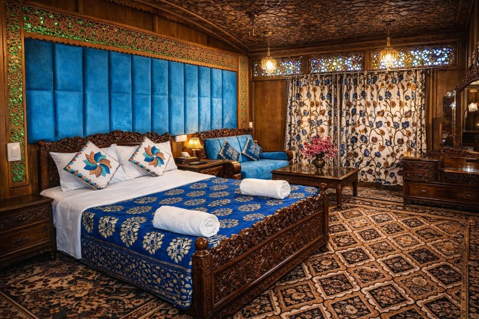 Heritage Amina Group Of Houseboats Hotel in India