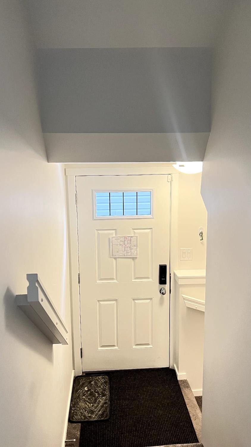 Private luxury Guest Suite in Winnipeg, Separate Entrance and Free Parking Apartment in Winnipeg