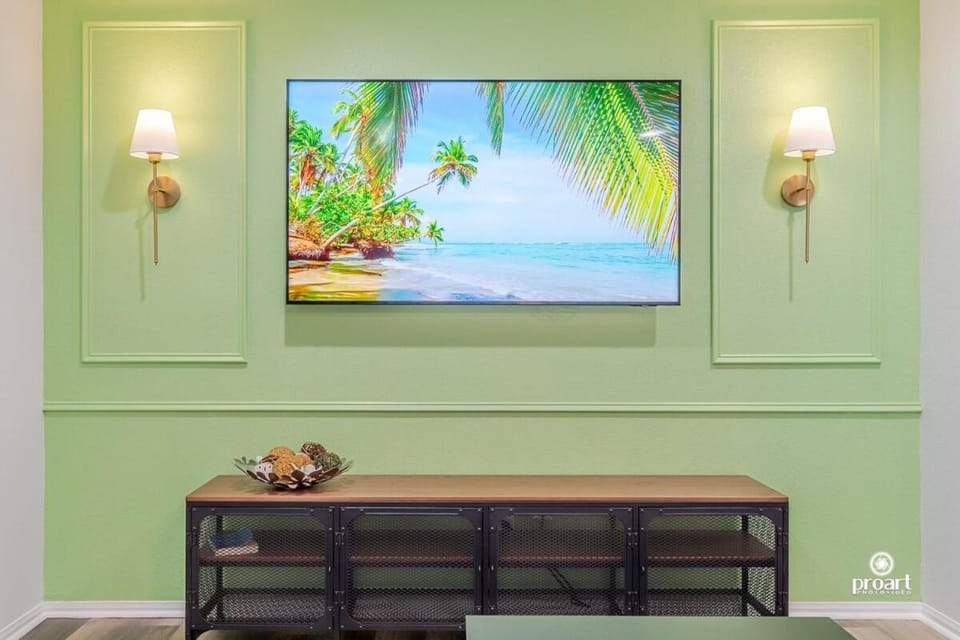 Cozy Condo Under the Palms Apartment in Destin