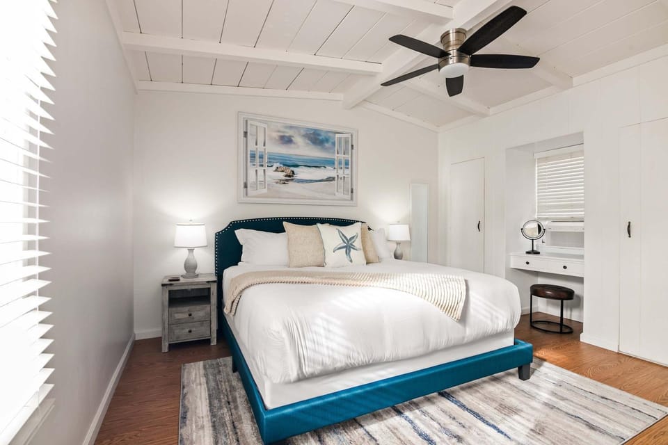 Beachside 1BR Haven Near Ocean & Outdoor Space House in La Jolla