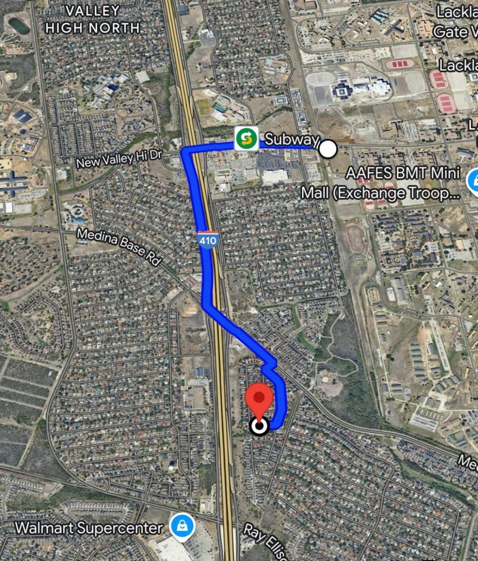 Perfect SA Getaway! Near Lackland SeaWorld Alamo Riverwalk House in San Antonio