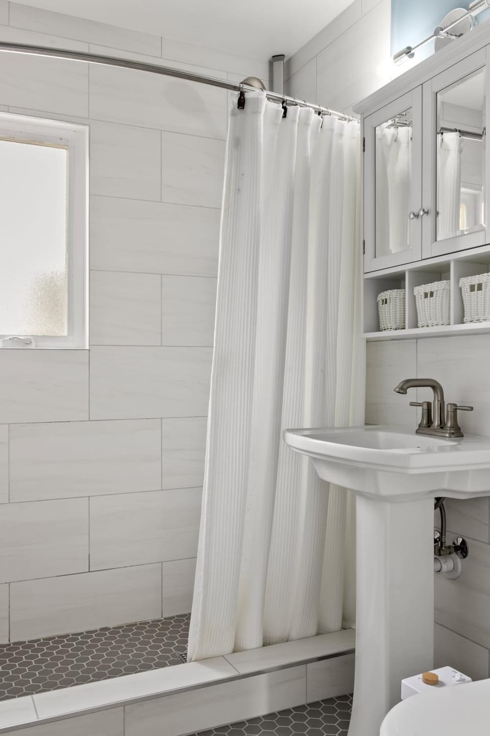 Cozy Coastal Stay Hot Tub & Putting Green House in La Jolla