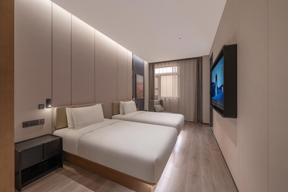 Atour Hotel Beijing Bird's Nest Anzhenmen Subway Station Hotel in Beijing