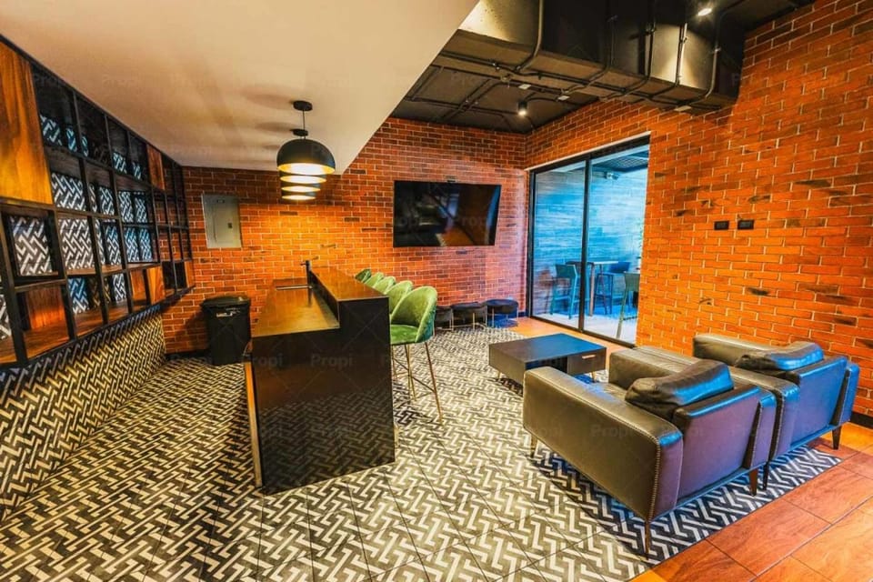 Communal lounge/ TV room, Communal lounge/ TV room