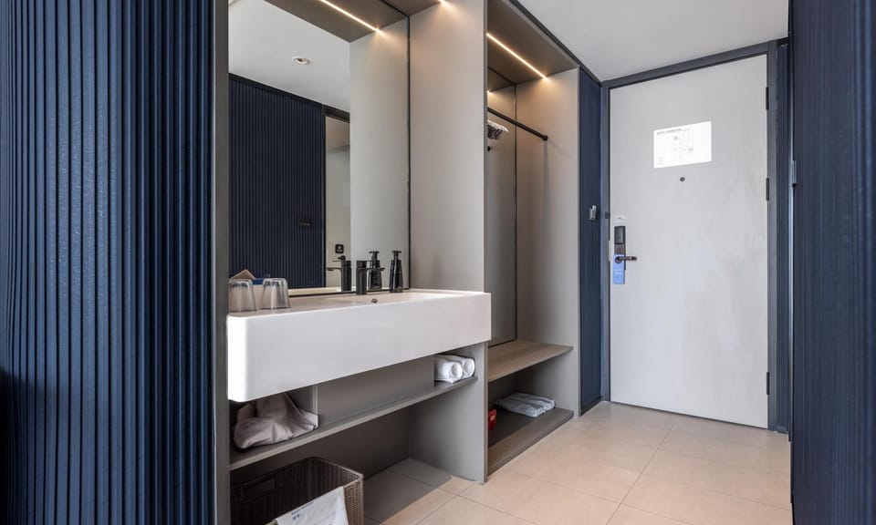 Atour Light Hotel Tianjin Binhai New Area Third Street Hotel in Tianjin