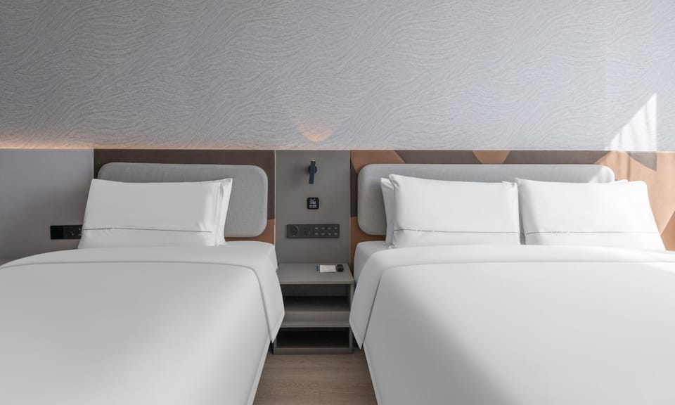 Atour Light Hotel Tianjin Binhai New Area Third Street Hotel in Tianjin