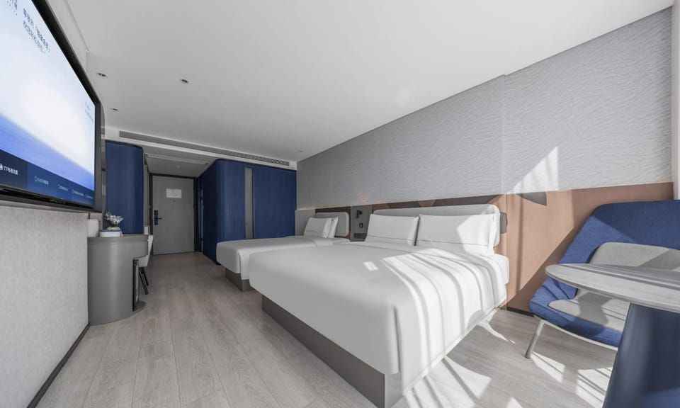 Atour Light Hotel Tianjin Binhai New Area Third Street Hotel in Tianjin