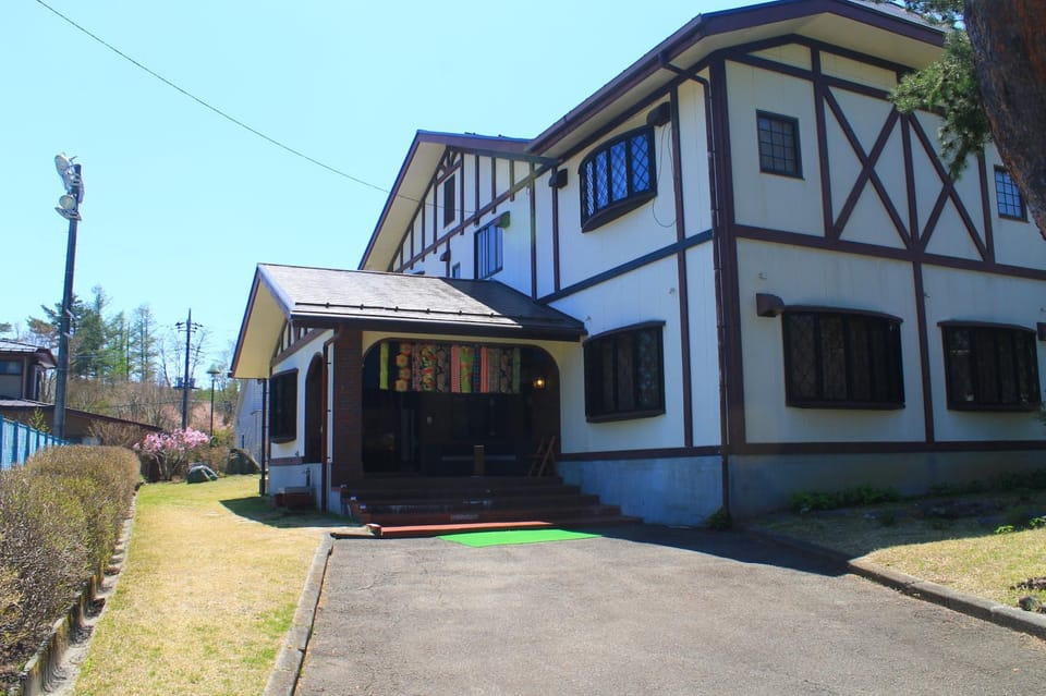 Property building, Day