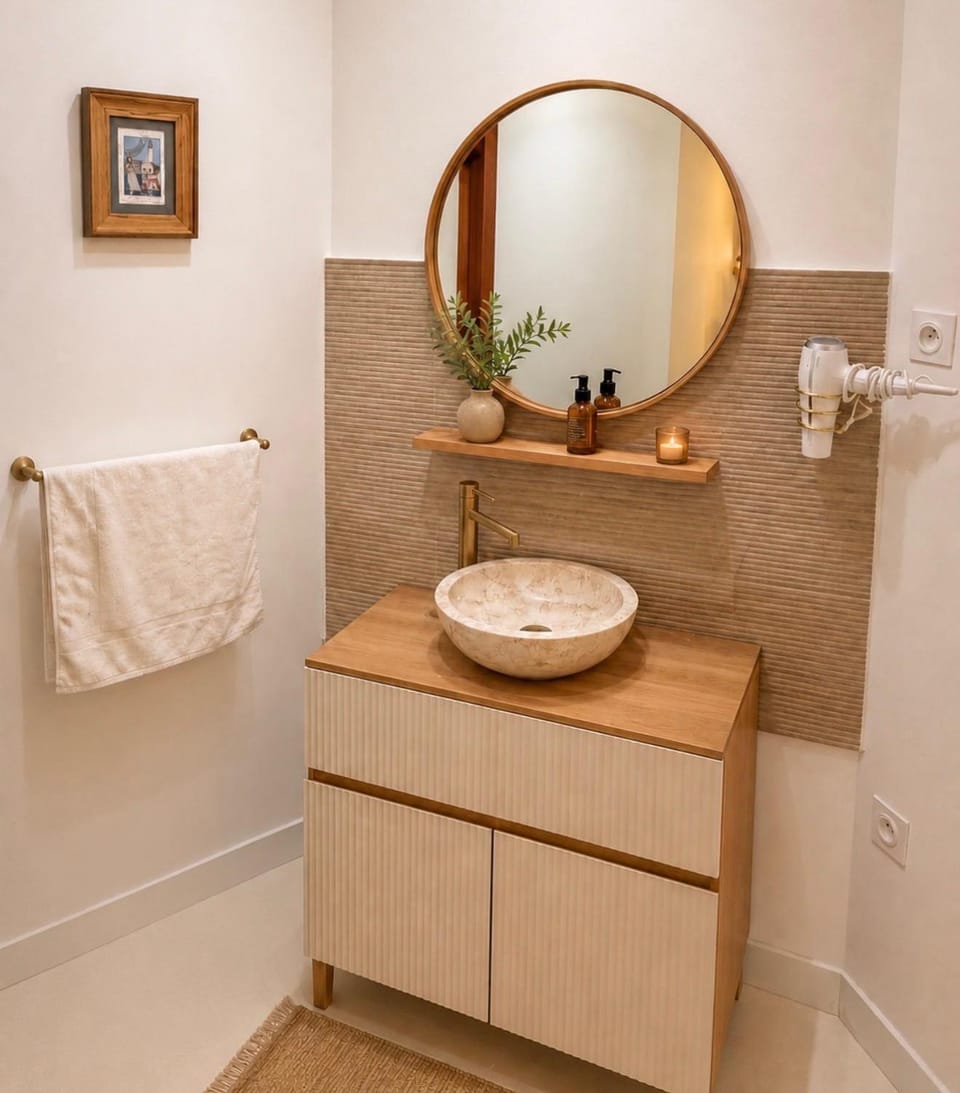Suites Aronas-hébergements climatisés rive droite plein centre ville Apartment hotel in Le Grau-du-Roi