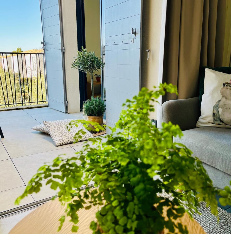 View (from property/room), Balcony/Terrace, Seating area