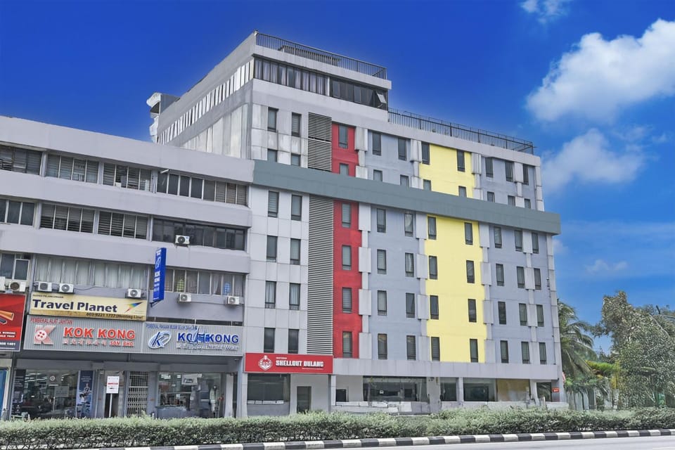 Property building, Facade/entrance