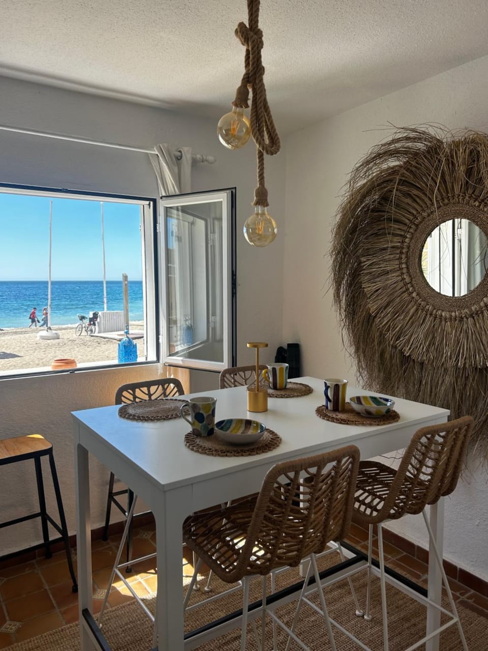 Seating area, Dining area, Sea view