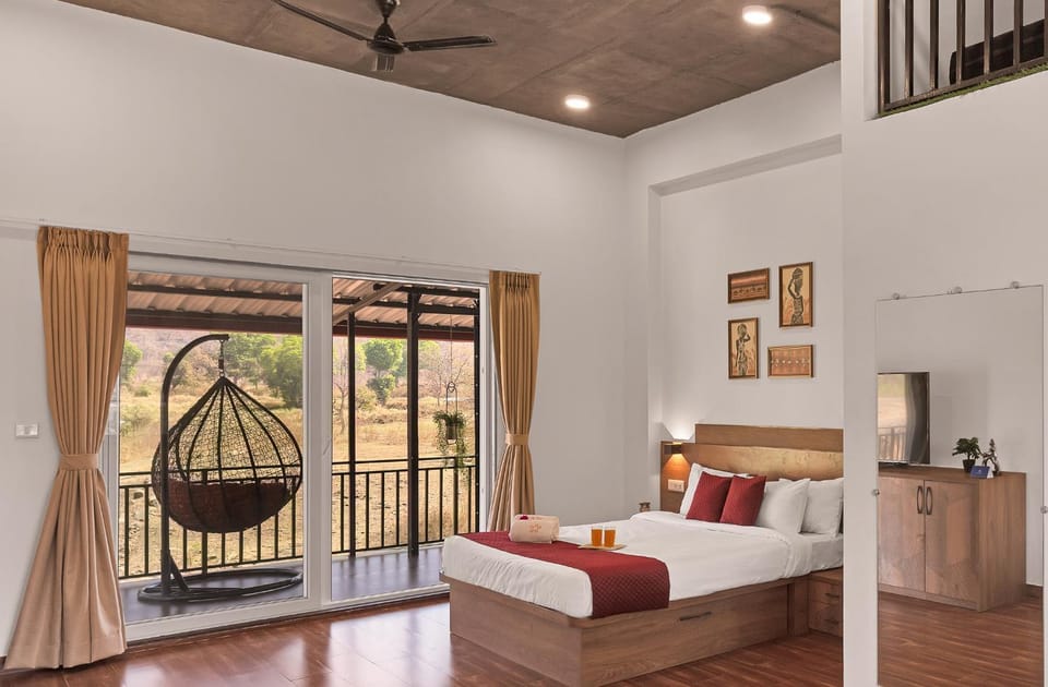 Bed, Balcony/Terrace, Photo of the whole room, Seating area, Bedroom