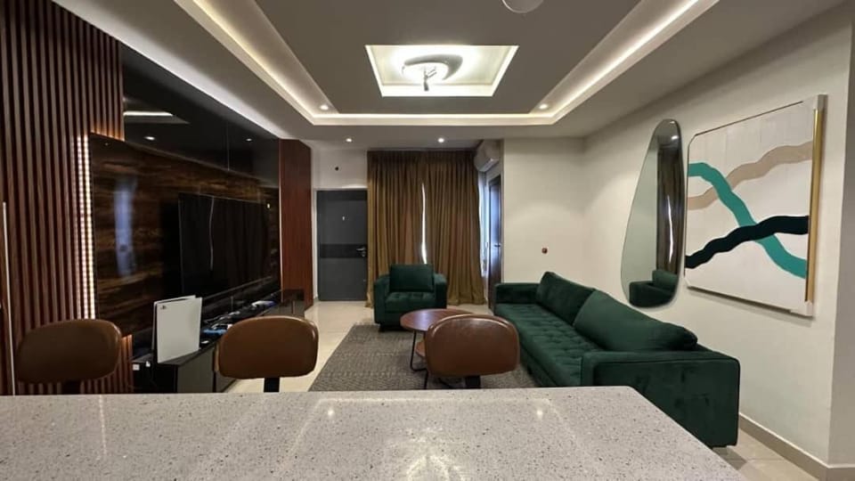 A Three Bedroom Shortlet Apartment Bed and Breakfast in Lagos, Nigeria