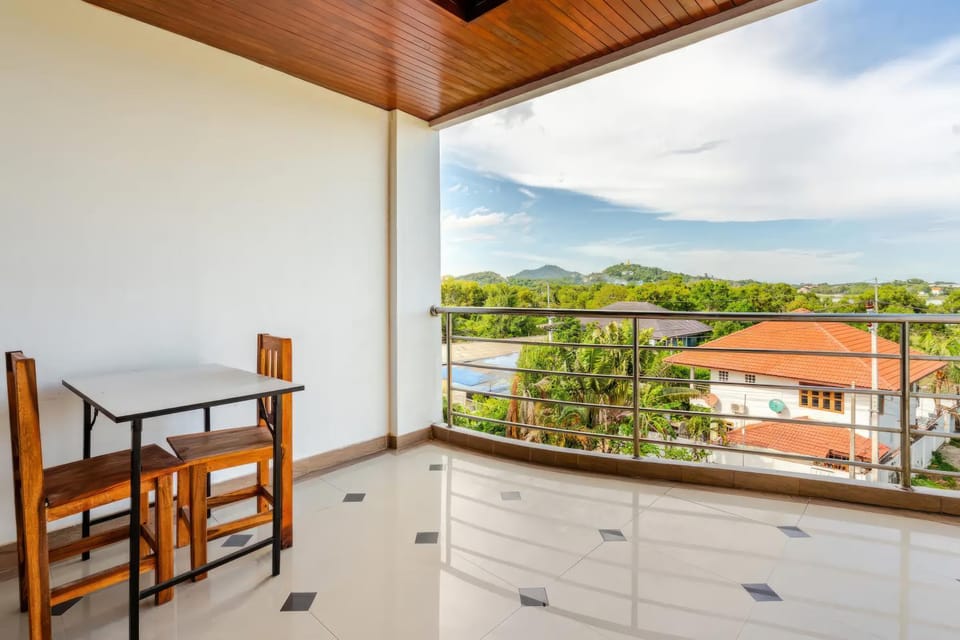 Day, Natural landscape, View (from property/room), Balcony/Terrace, Dining area, Mountain view