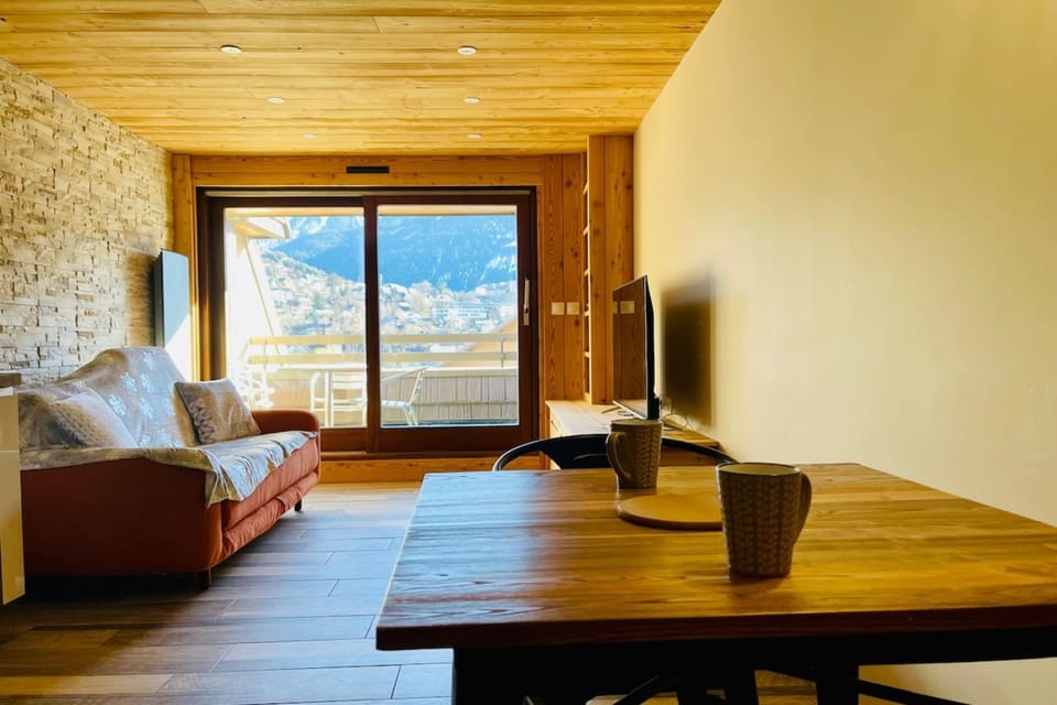 Beautiful studio with magnificent view Apartment in Briançon