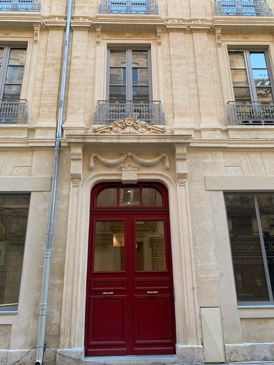 Facade/entrance