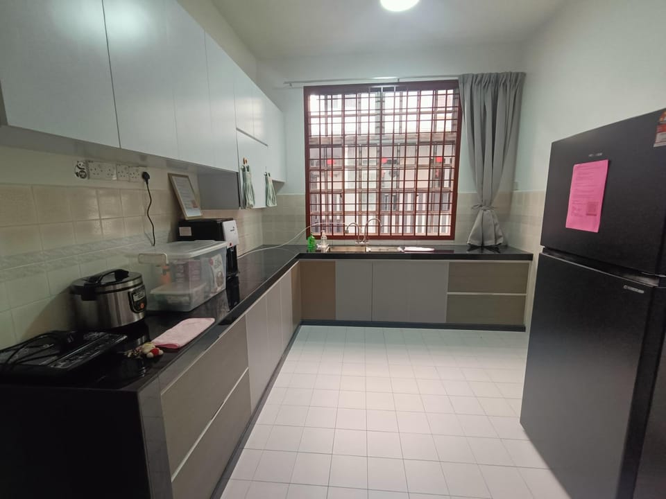 Paradigm Mall-Skudai-Sutera-Johor Bahru-K&A Homestay-12 pax House in Johor Bahru