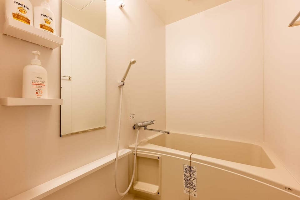 Shower, Bathroom, Bath, towels