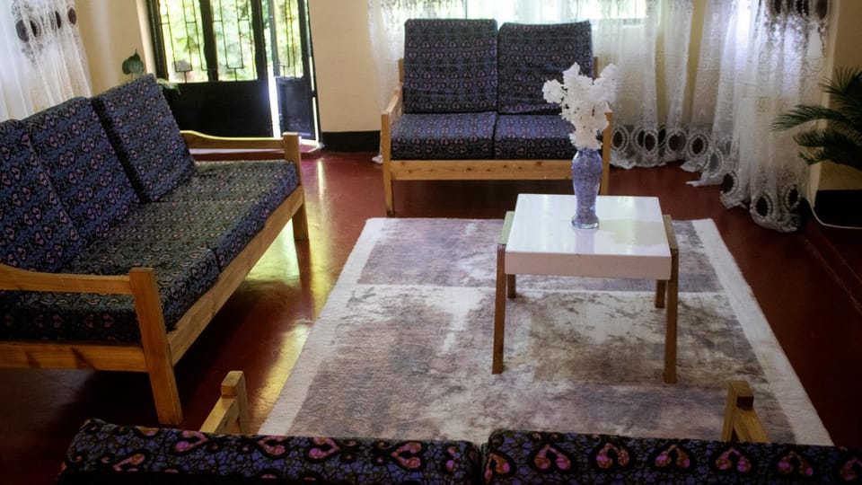 Eheruro Homestay Bed and Breakfast in Arusha
