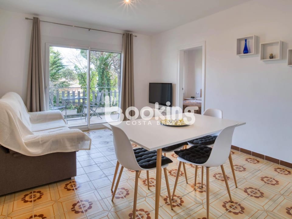 TV and multimedia, Living room, Dining area