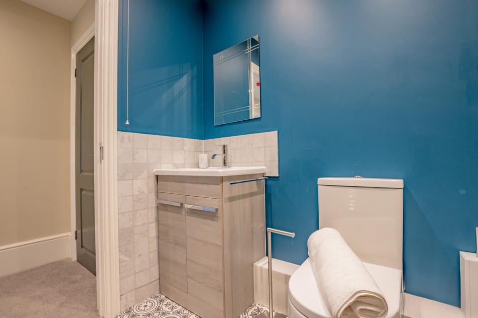 Toilet, Bathroom