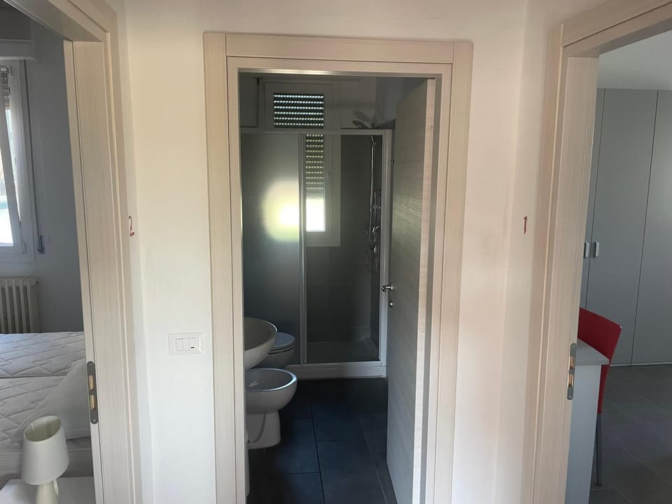 Shower, Bathroom