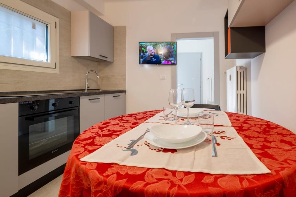 TV and multimedia, Dining area