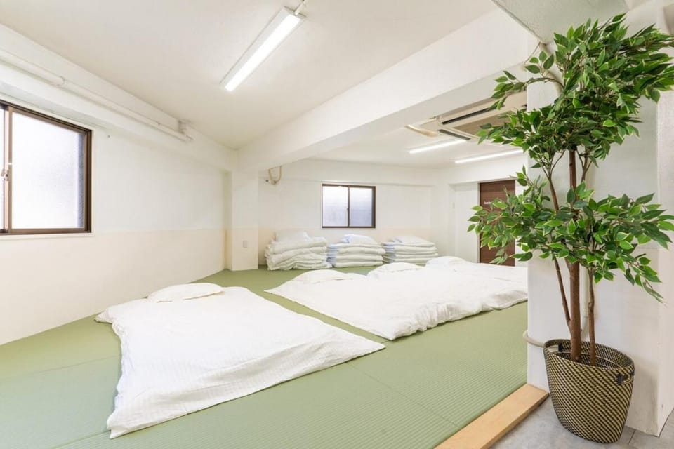 5 minutes from Nakatsu Station 10 person apartment Apartment in Osaka