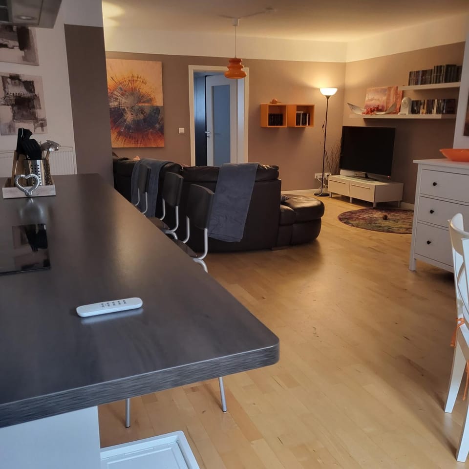 Black Orange Apartment in Marburg