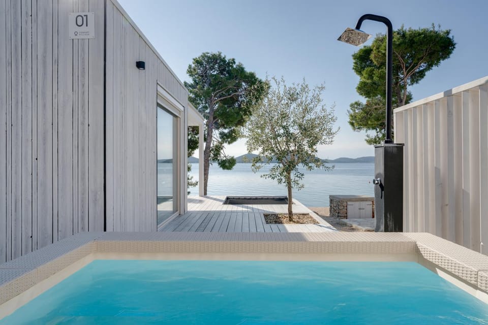 Villa Luna Buqez - 1st Sea line by Beach Villa in Šibenik-Knin County, Croatia