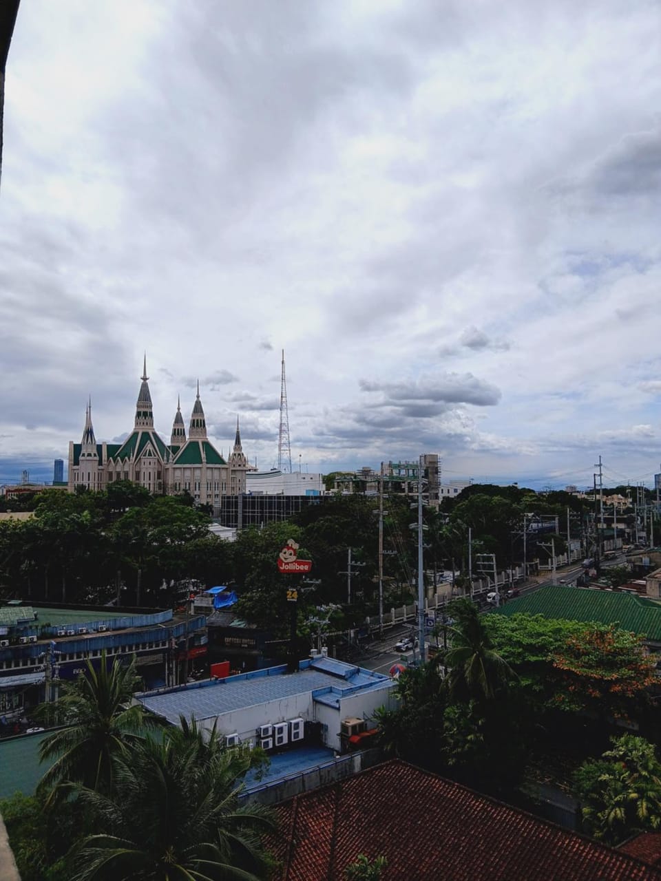 Amina Plaza and Residences Apartment hotel in Quezon City