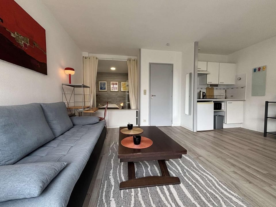 Kitchen or kitchenette, Living room
