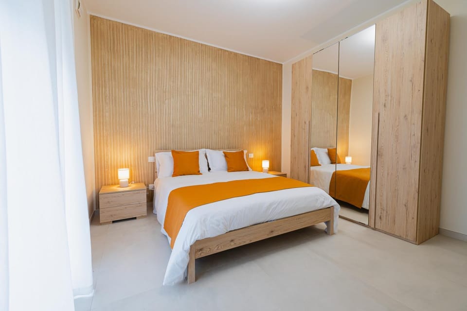 Bed, Photo of the whole room, Bedroom, wardrobe