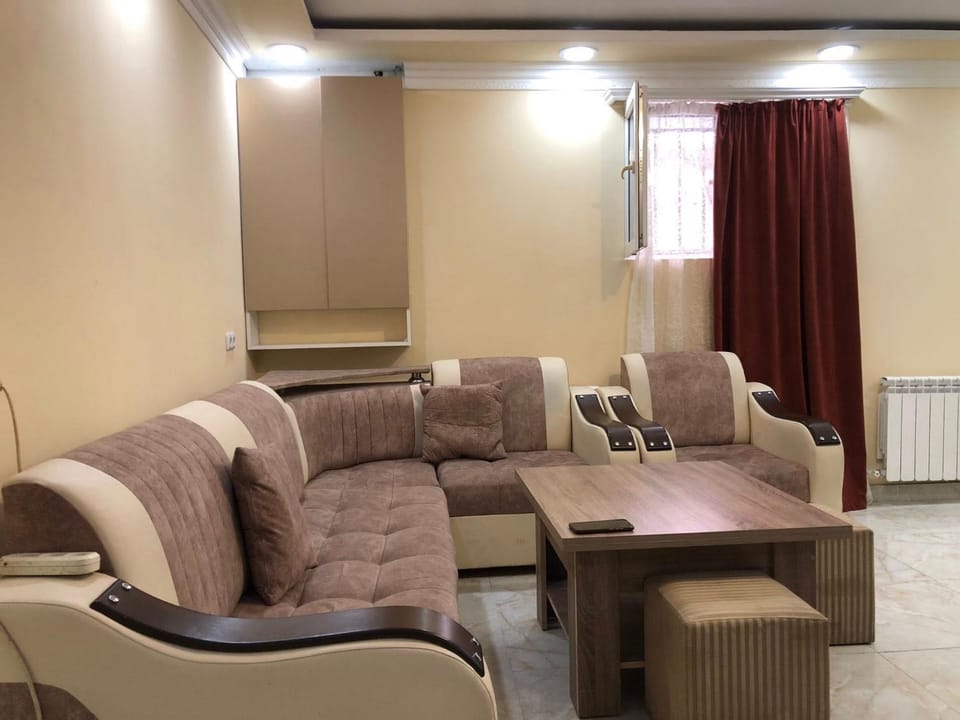 Minas Avetisyan 2nd Street, Building Zeytun Apartment in Yerevan