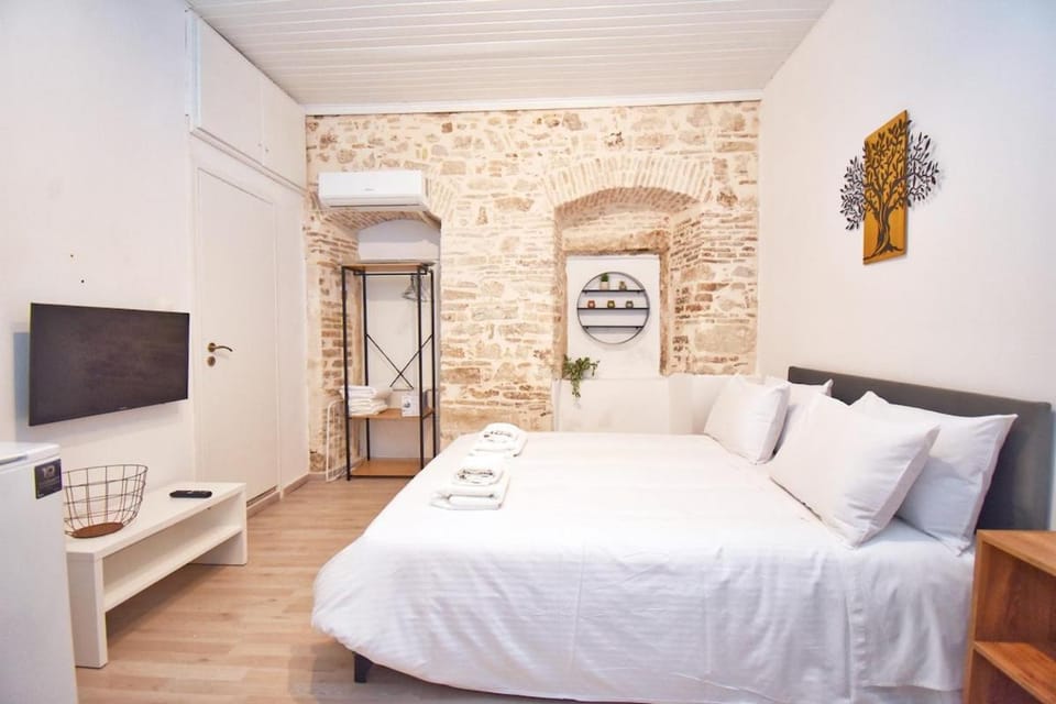 TV and multimedia, Bedroom, air conditioner