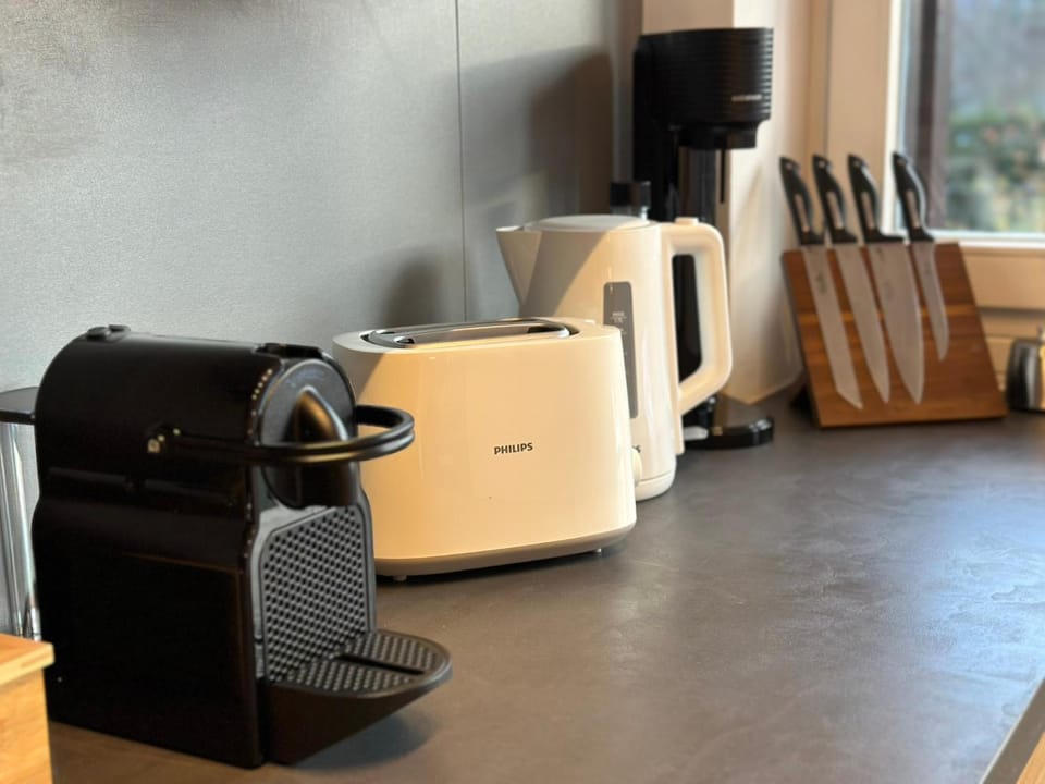 Coffee/tea facilities, Kitchen or kitchenette