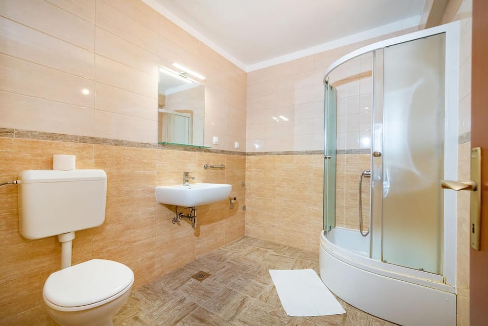 Bady Apartments with BBQ Apartment in Novalja