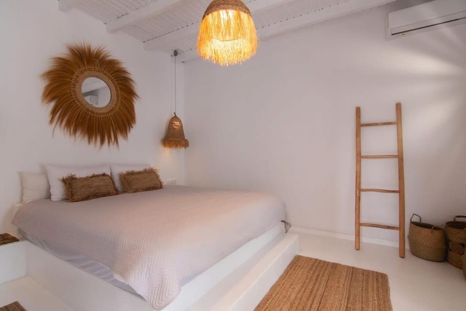 Bedroom, air conditioner