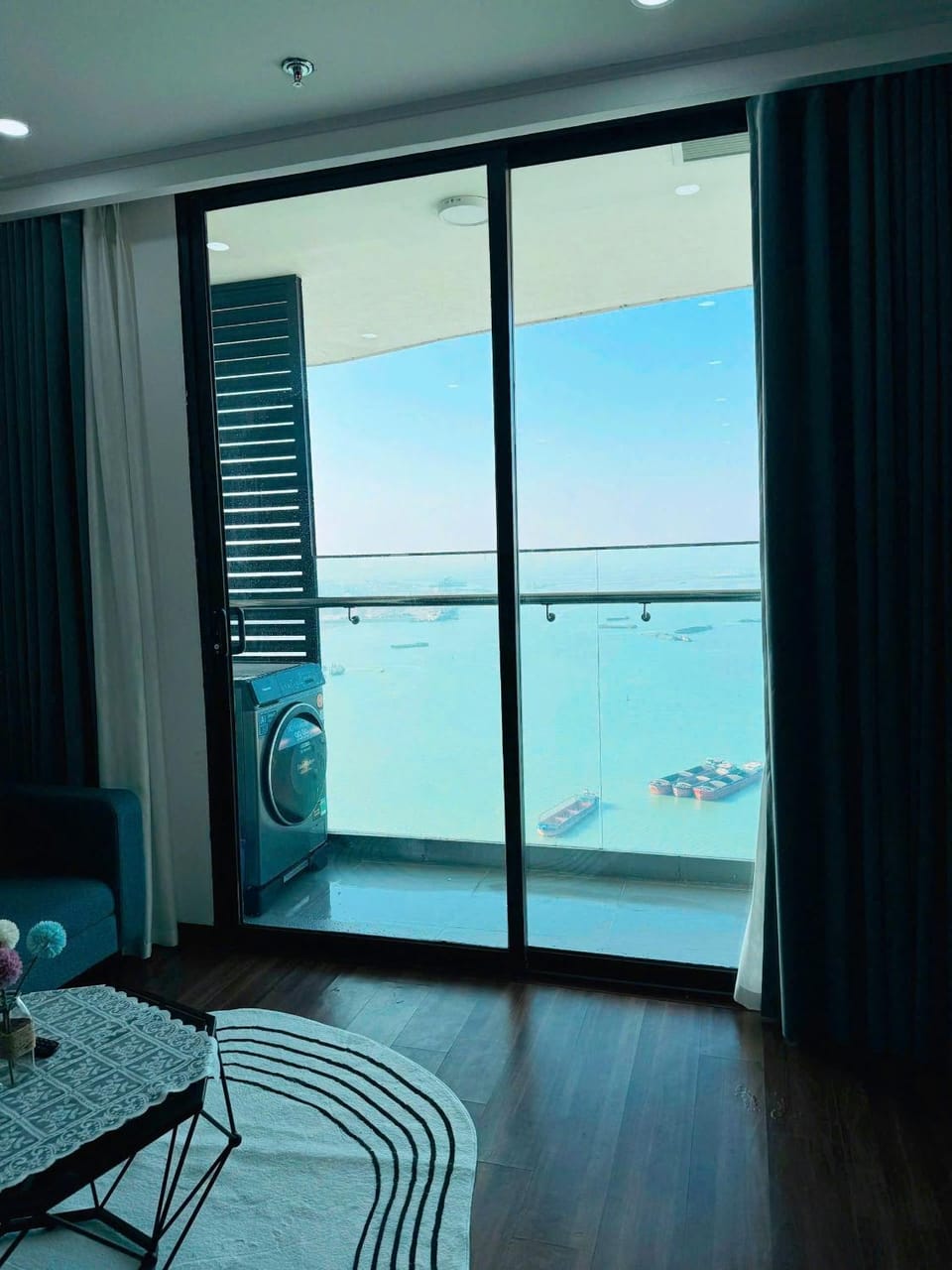 Living room, Sea view