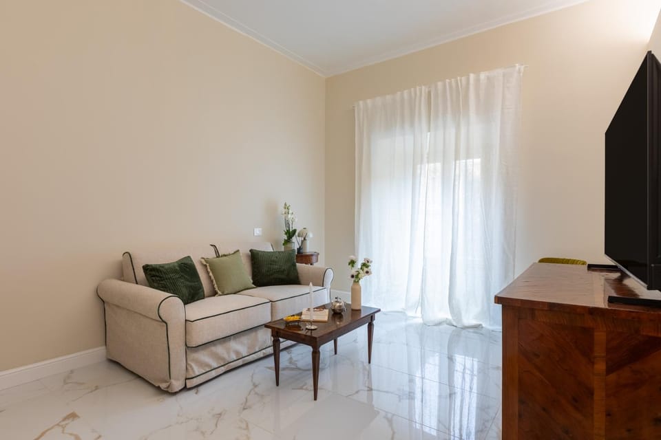 TV and multimedia, Seating area