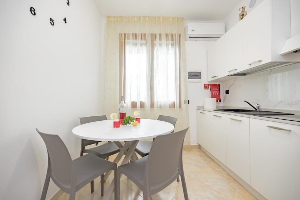 Communal lounge/ TV room, TV and multimedia, Living room