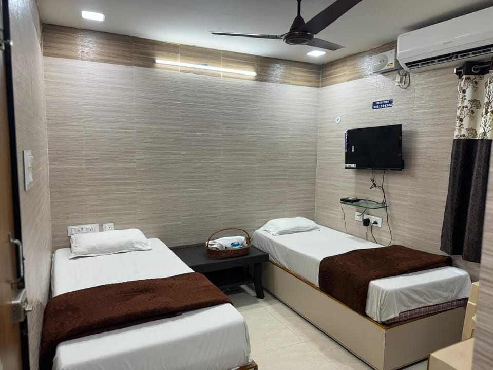 HOTEL VALLABHA RESiDENCY Hotel in Telangana