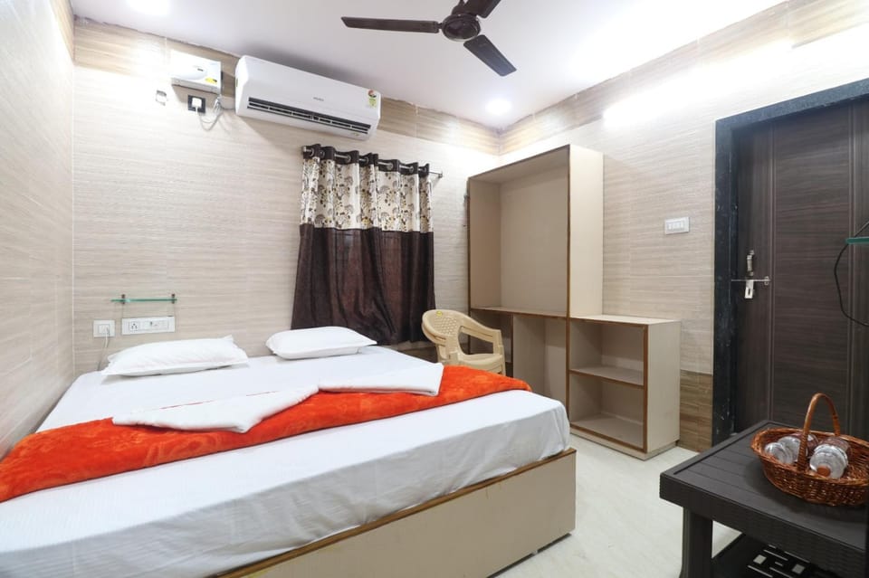 HOTEL VALLABHA RESiDENCY Hotel in Telangana