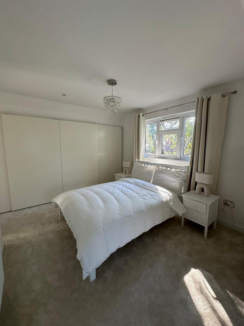 Contemporary detached house short train to London Villa in Bromley